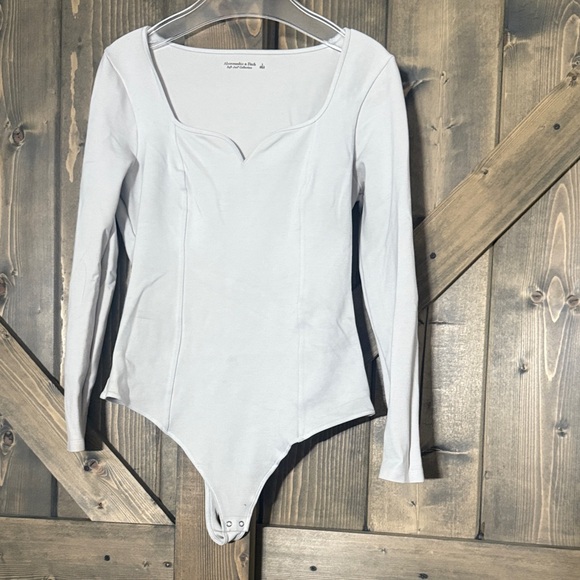 Abercrombie & Fitch Tops - Abercrombie & Fitch Soft White Top